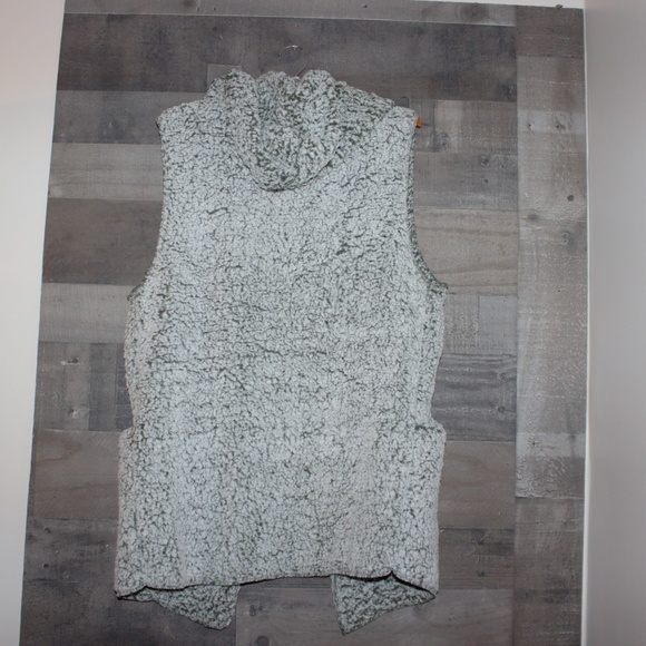 Love Tree Teddy Bear Vest Hoodie Olive Color‎ Sizes S,M NWT - Picture 4 of 14